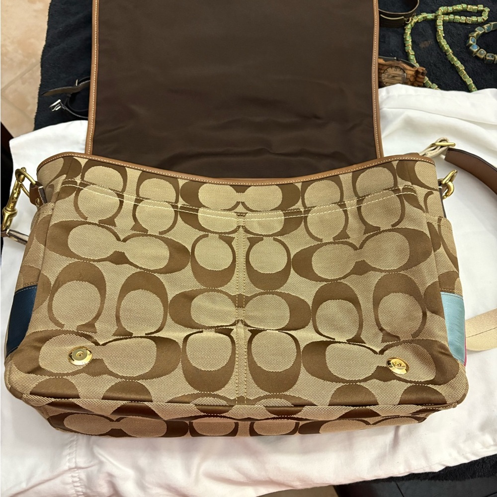 Coach Classic Multi Stripe Diaper Bag Large Lots Of Pockets Great Condition - Picture 2 of 11